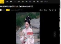 哈妮克孜穿粉纱戏服拍戏似仙女 蹙眉转扇子背台词超专注