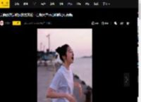 关晓彤海边吹风状态放松！面朝大海开心呐喊心情舒畅