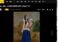 张元英穿复古长裙身形优雅 表情娇俏好似油画中的少女