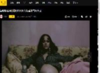 蕾哈娜挺孕肚拍时尚大片 化烟熏妆气场十足