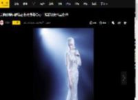 关晓彤穿闪耀钻石长裙身姿曼妙！宛若银发水晶女神
