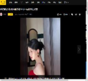 乔欣穿深V长裙婀娜多姿 好似一朵娇艳红玫瑰